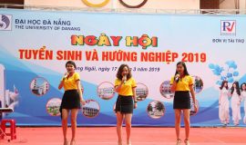 Sinh viên ngành Sư phạm Âm nhạc – Đồng hành cùng Ngày hội tư vấn tuyển sinh ĐH Đà Nẵng 2019